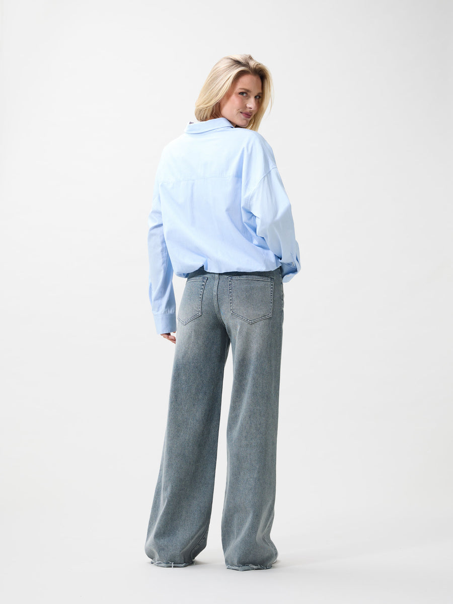 Tuck In Blouse van Catwalk Junkie, kleur Chambray Blue