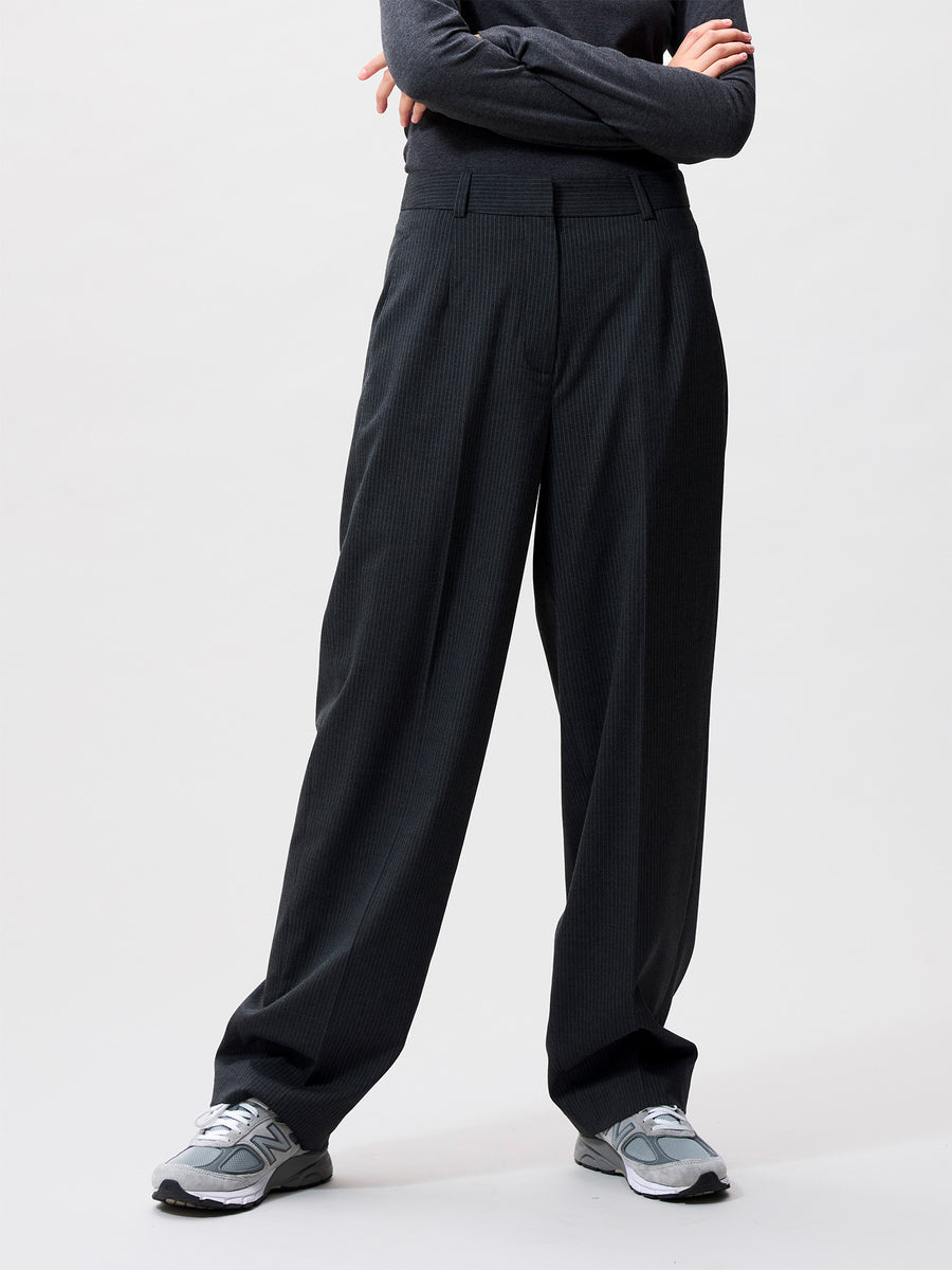 Pinstripe Tapered Trousers van Catwalk Junkie, kleur Dark Grey Melange