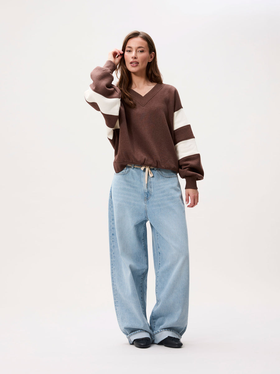 Sporty Vneck Sweater van Catwalk Junkie, kleur Brownie