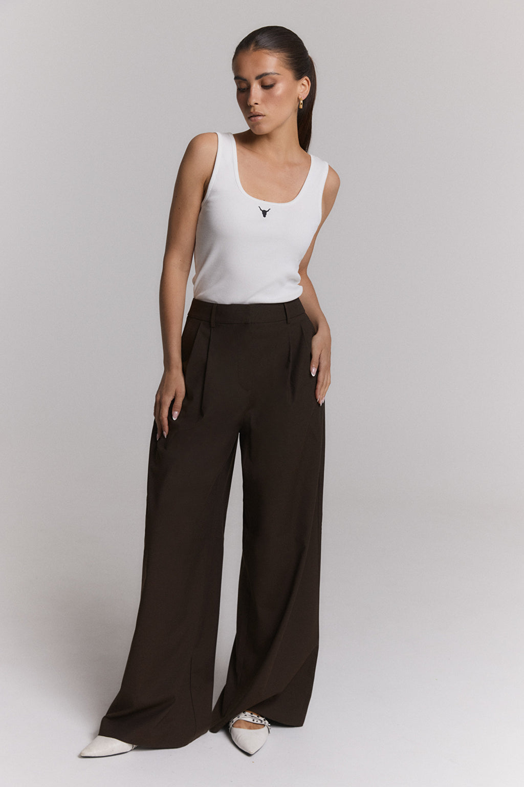 Wide Leg Pants van ALIX The Label, kleur Deep Brown