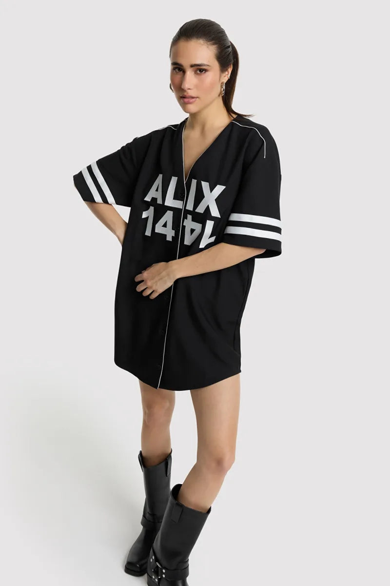 Baseball Shirt Dress van ALIX The Label, kleur Black