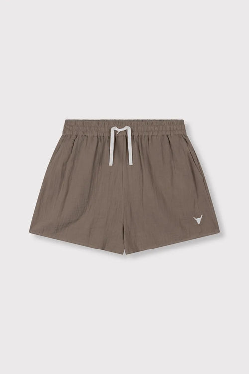 Crinkle Shorts van ALIX The Label, kleur Taupe