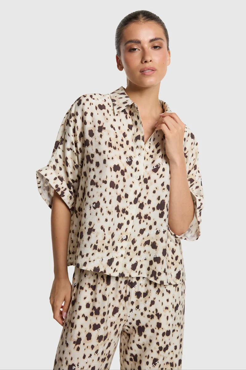 Ladies Woven Animal Oversized Blouse van ALIX The Label, kleur Animal
