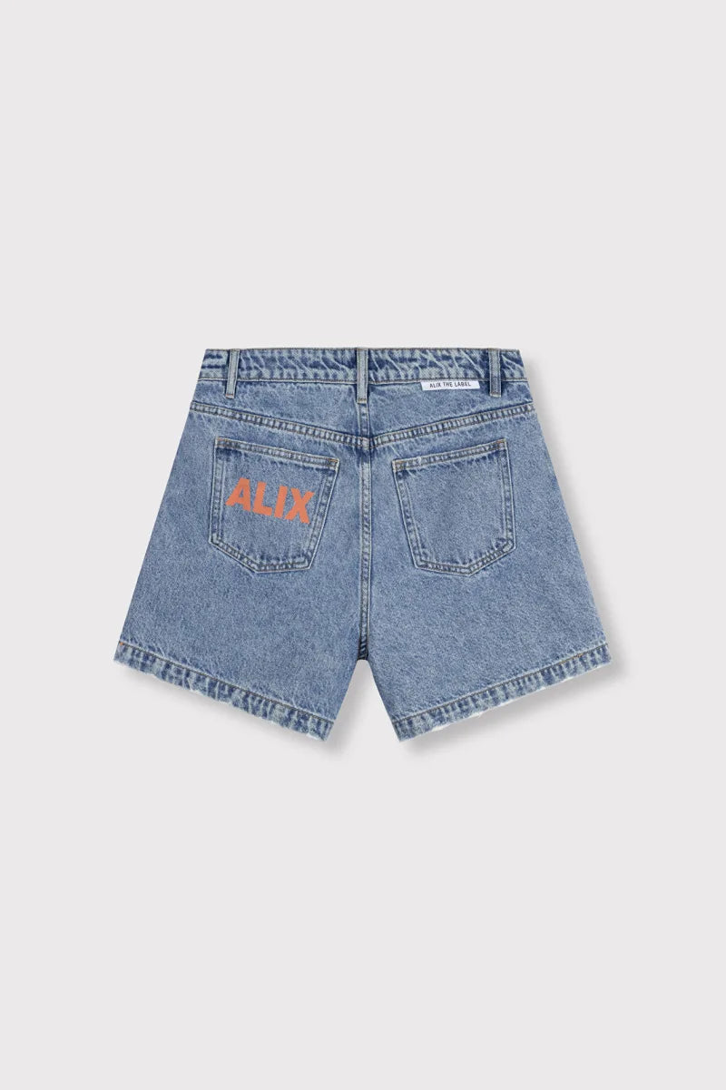 Ladies Woven Bermuda Denim Shorts van ALIX The Label, kleur Denim Blue