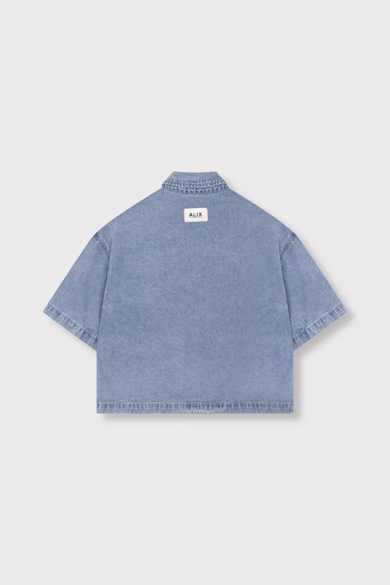 Shortsleeve Blouse van ALIX The Label, kleur Light Blue Denim