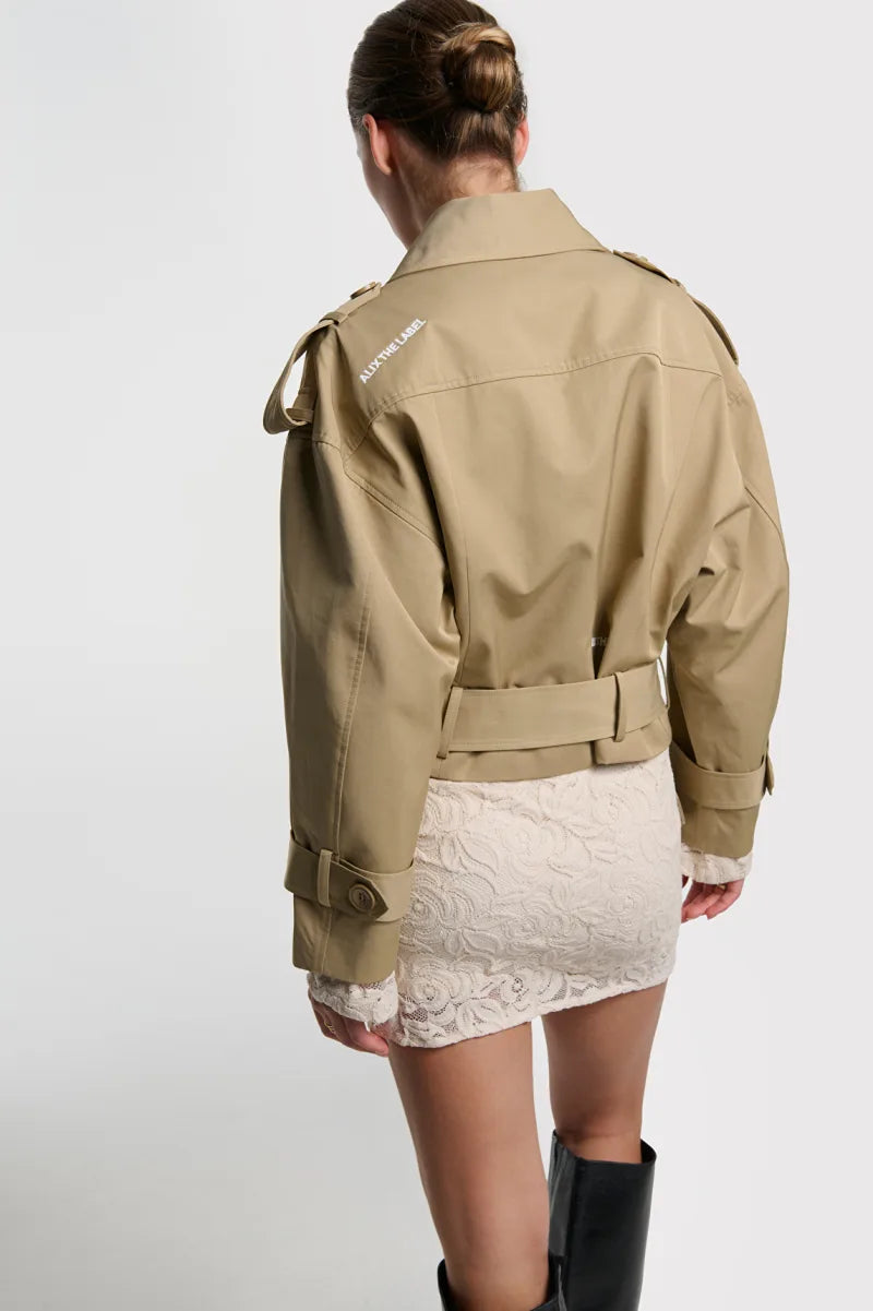 Trench Coat van ALIX The Label, kleur Camel