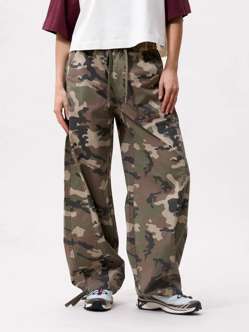 Barrel Fit Camo Jogger van Catwalk Junkie, kleur Mountain View