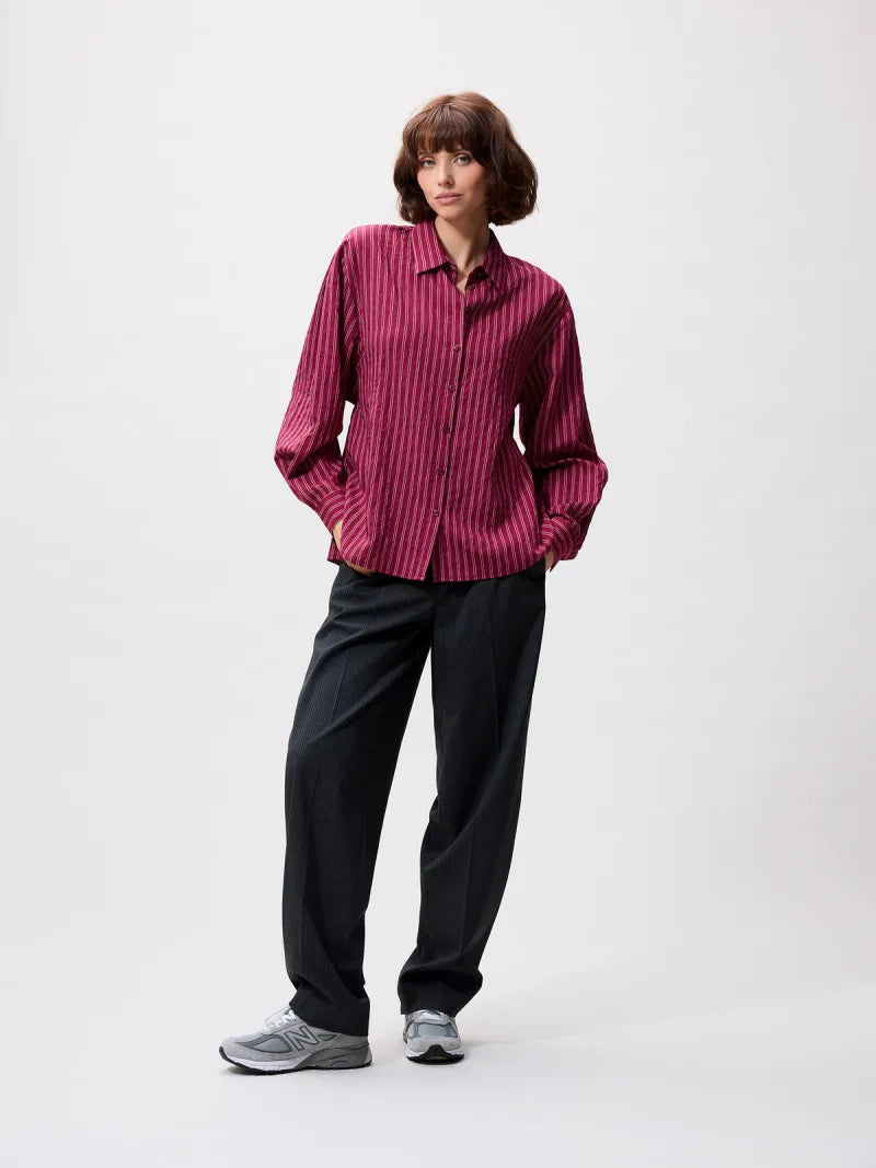 Blouse With Open Back van Catwalk Junkie, kleur Berry