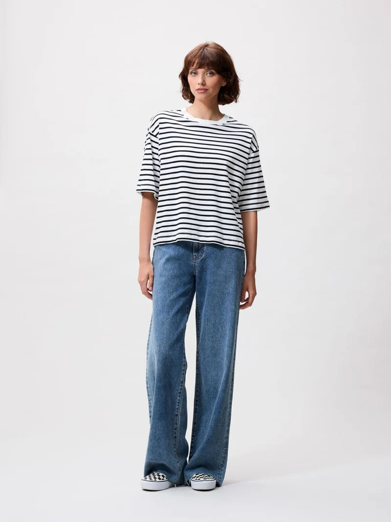 Loose Fit Striped Tshirt van Catwalk Junkie, kleur Black
