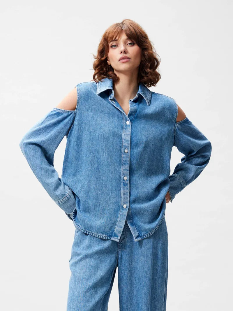 Open Shoulder Denim Blouse van Catwalk Junkie, kleur Blue