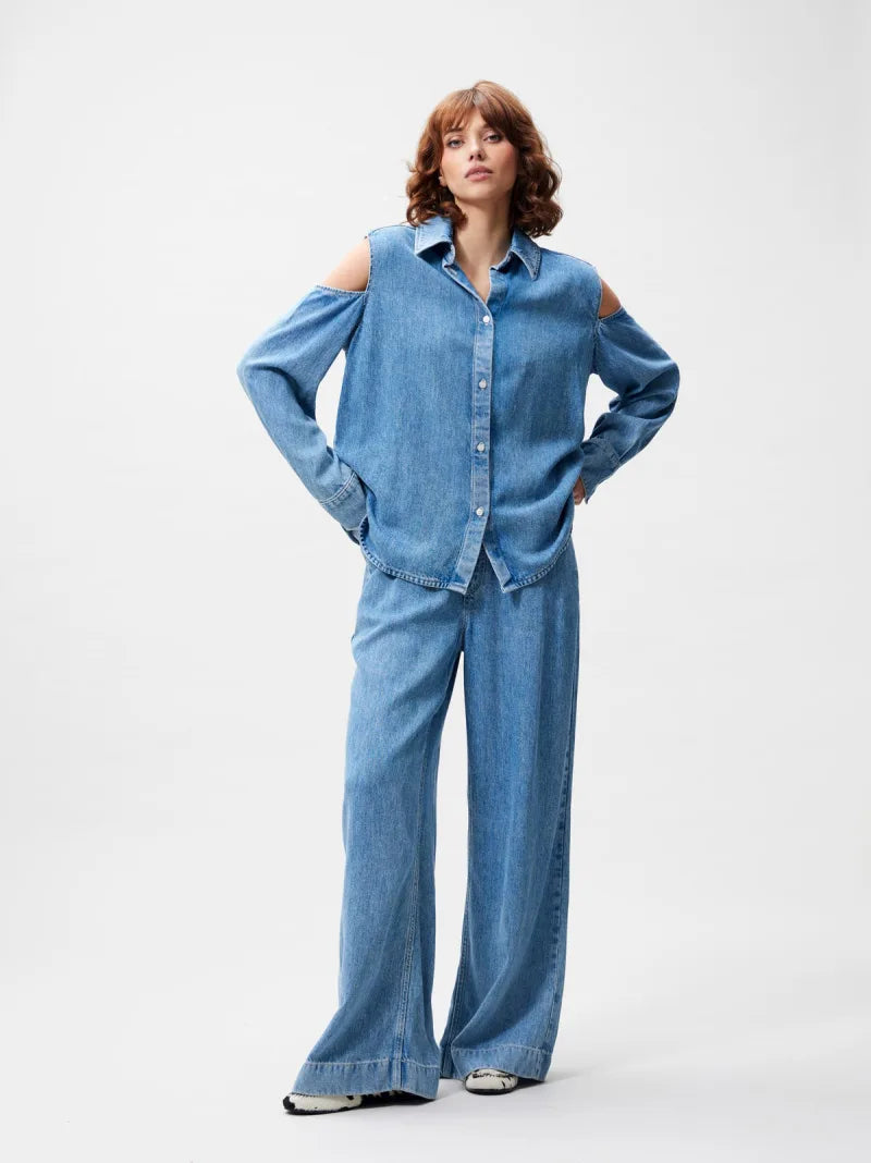 Open Shoulder Denim Blouse van Catwalk Junkie, kleur Blue