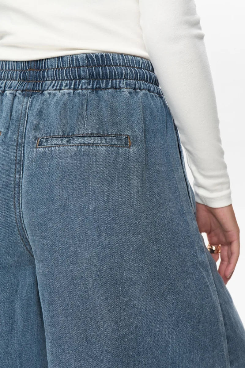 Nuelida Shorts van Nümph, kleur Snow Washed Denim