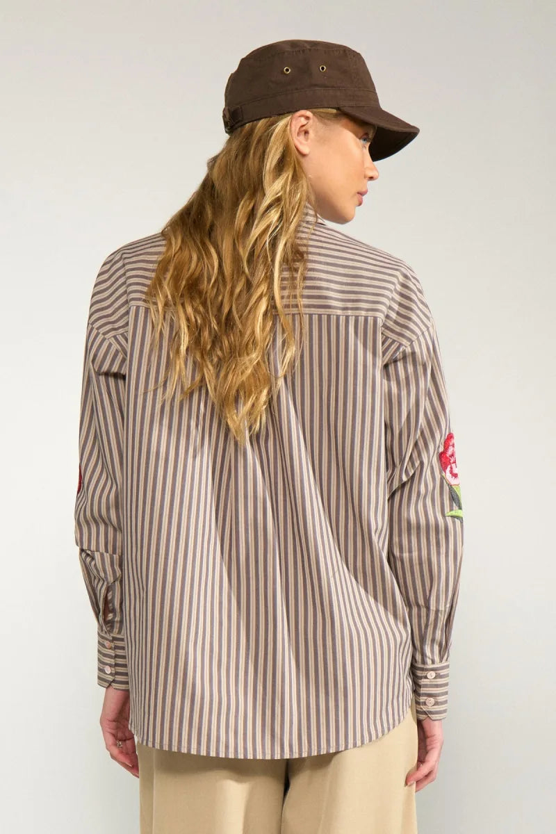 Nukacey Embroidery Shirt van Nümph, kleur Deep Taupe