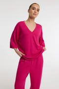 Dolla V Neck T-Shirt van Refined Department, kleur Raspberry