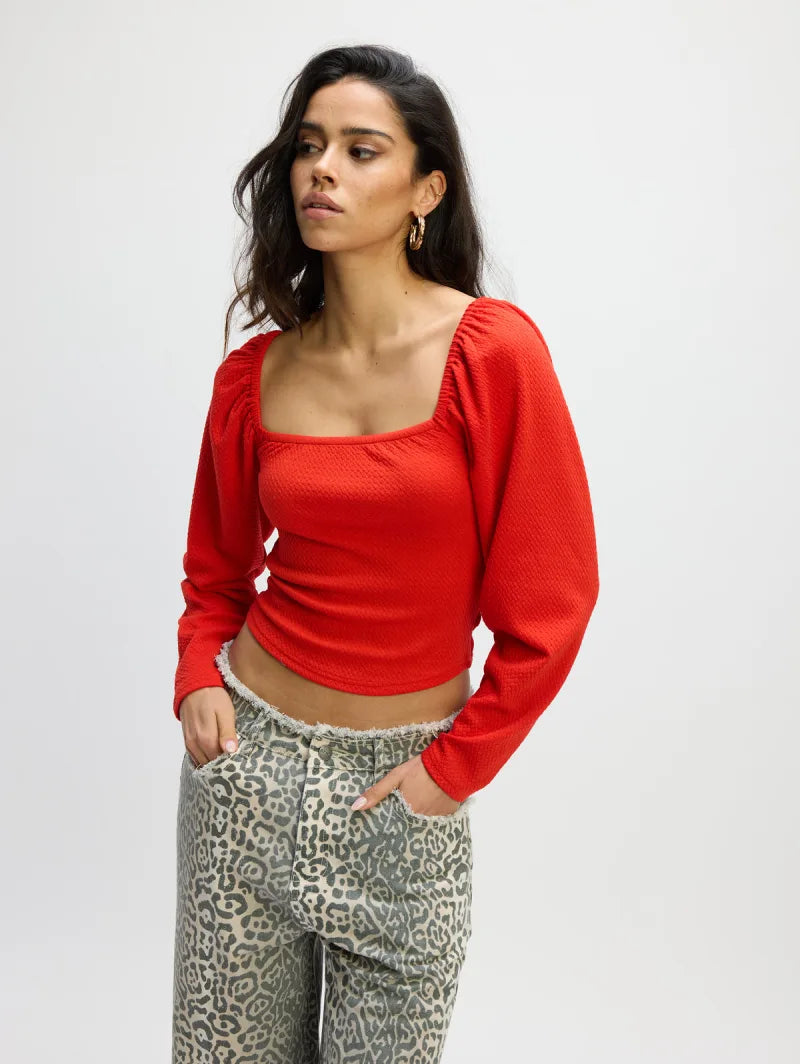 Puffed Shoulder Top Cherry van Refined Department, kleur Red
