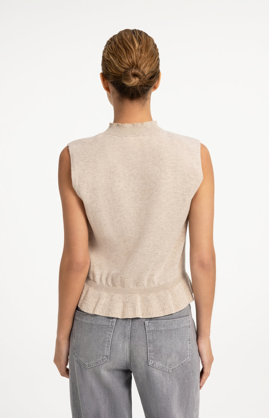 Mouwloze Gebreide Top Met Golvende Ribzoom van YAYA, kleur Light Beige Melange